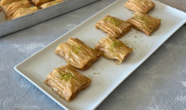İsmi Şeklinden: Gazete Baklavası