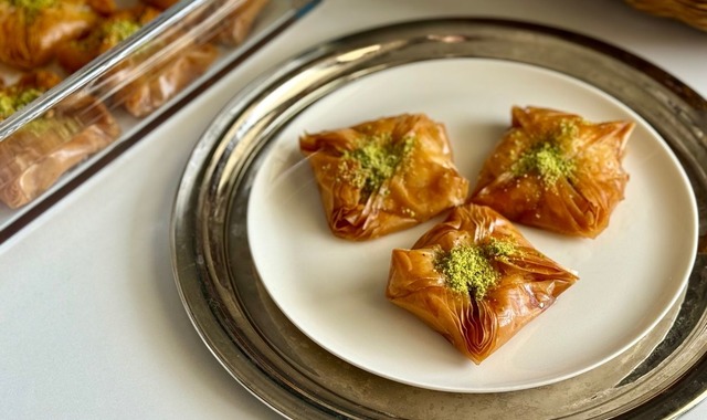 Fıstığı Bol: Bohça Baklavası