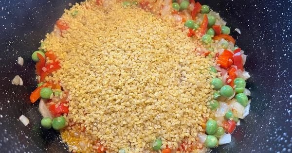 bezelyeli-bulgur-pilavi-asama3