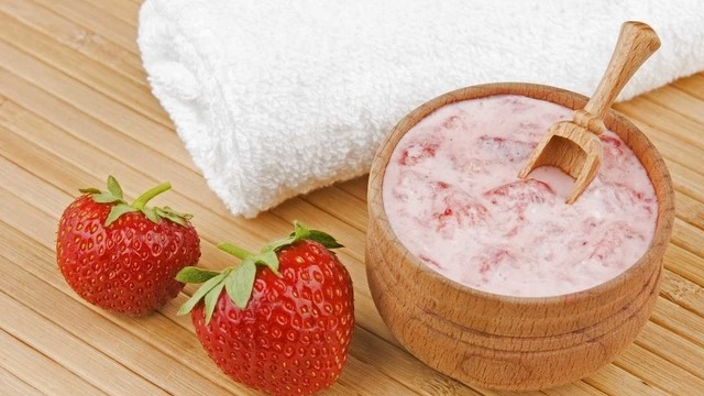 Doğal Malzemelerle: Yüz Peelingi Yapımı