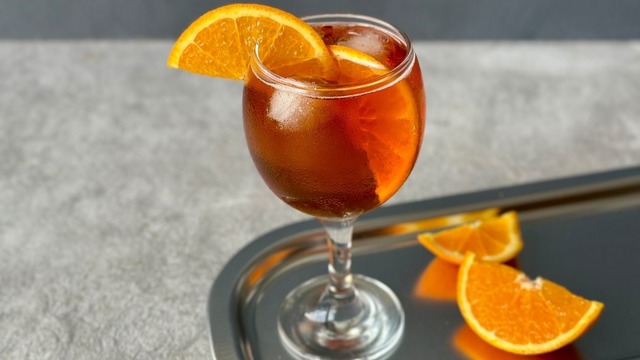 İtalyan Kökenli: Aperol Spritz