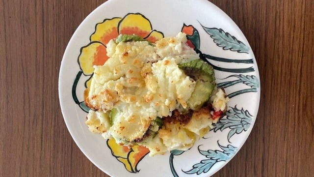 Kokusu Yeter: Sebzeli Peynirli Crumble