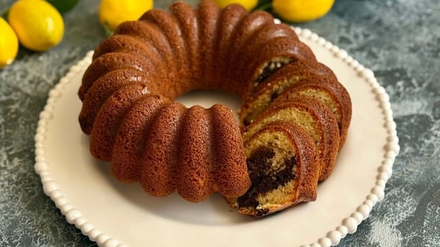 Ferahlatıcı Aromasıyla: Limonlu Kakaolu Kek