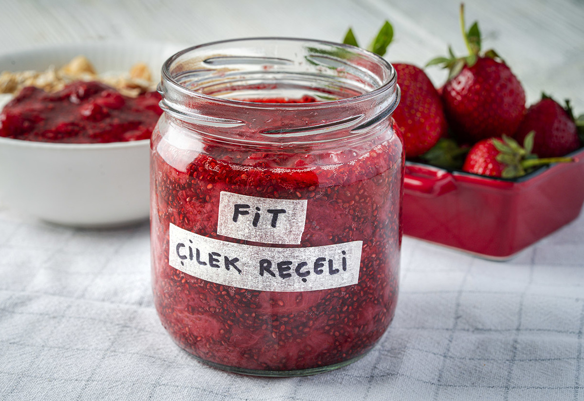 Chia Tohumlu: Fit Çilek Reçeli Tarifi