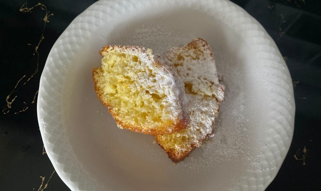 Dengeli ve Ferah: Limon Soslu Yumuşak Kek