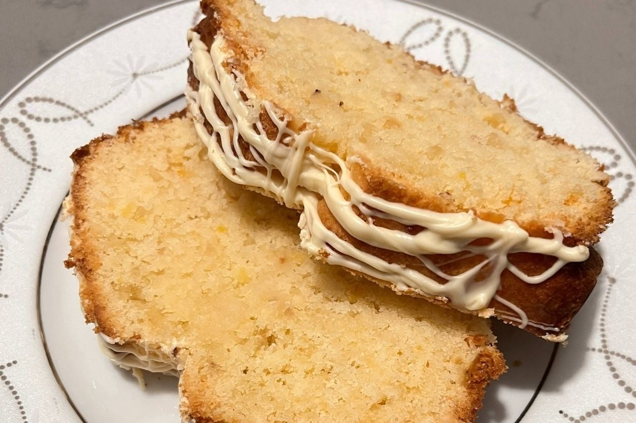 Kokusu Evi Sarar: Limonlu Fındıklı Pratik Kek