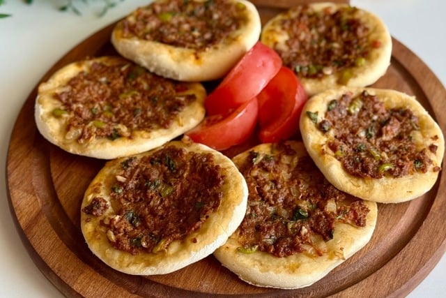 Kuşgözü Lahmacun Tarifi