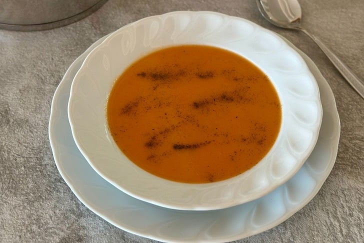 unsuz-domates-corbasi-tarifi