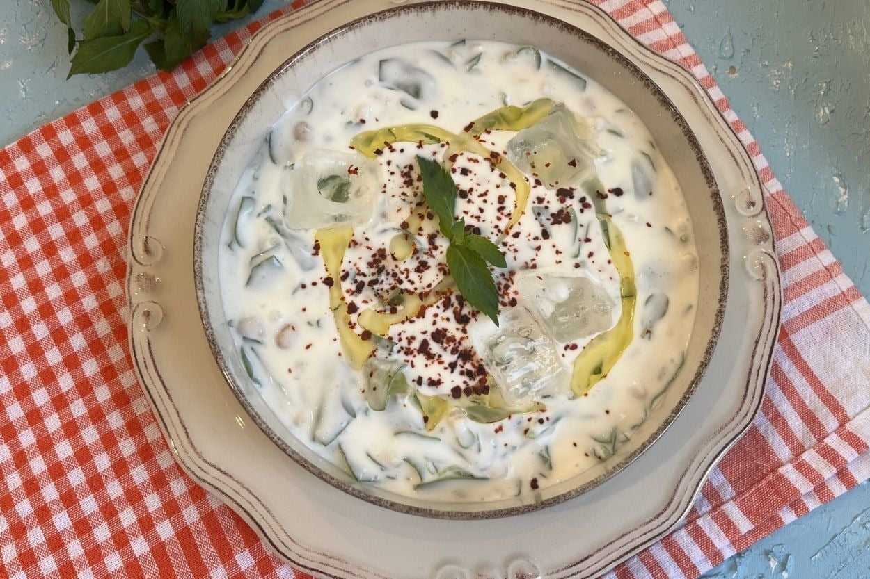 Yaz Çorbası: Semizotlu Soğuk Çorba