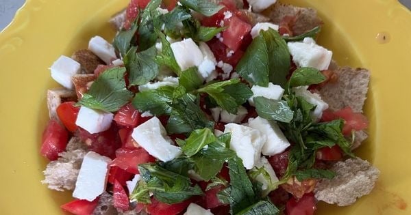 dakos-salatasi-asama4