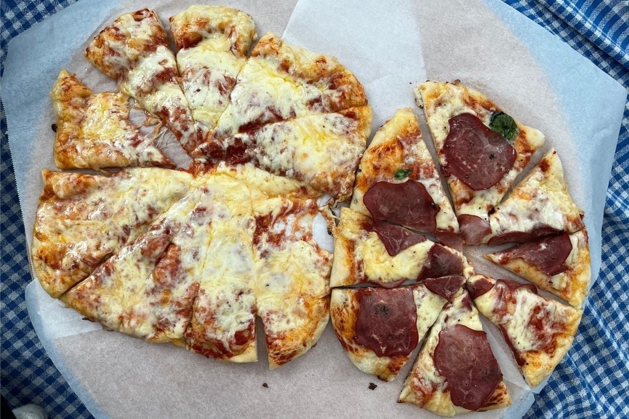 Dilim Dilim: İtalyan Usulü Ev Yapımı Pizza
