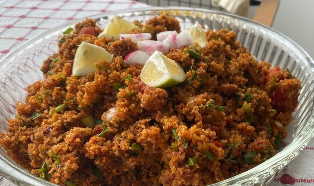 Tadı Garanti: Bol Yeşillikli Domatesli Kısır