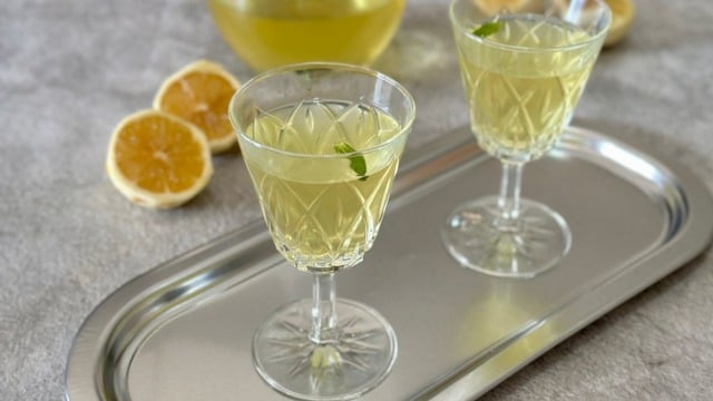 Bir İtalyan İçeceği: Limoncello