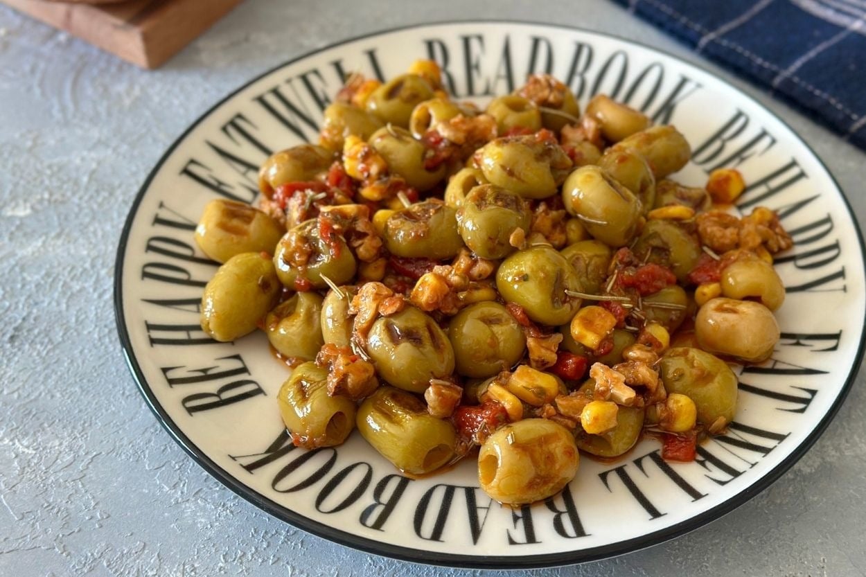 Cevizi de Var: Kahvaltılık Soslu Zeytin