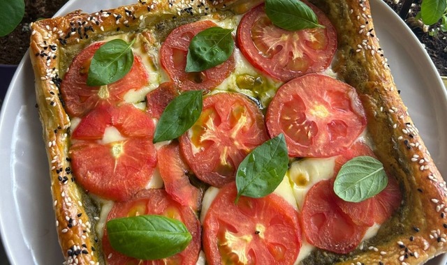 Dilim Dilim: Margarita Pizza Tadında Milföy