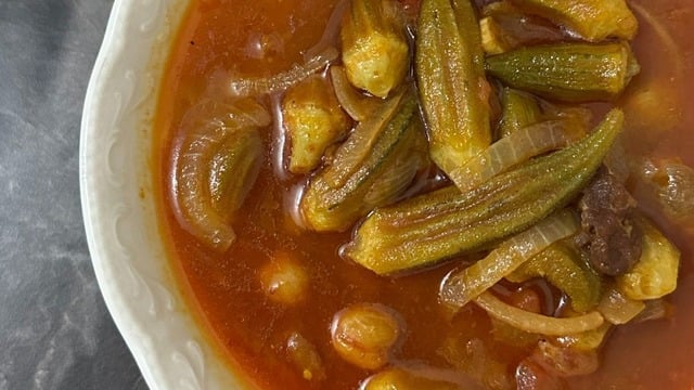 Eti de Var: Zeytinyağlı Taze Bamya Yemeği