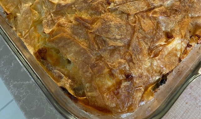 Su Böreği Tadında: Soslu Kırpık Börek 