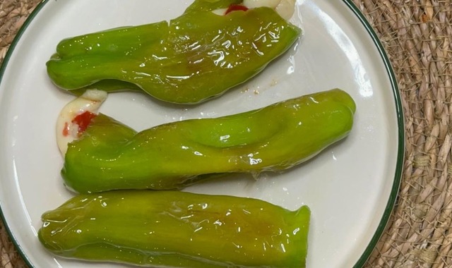 Az Malzemeyle: Kahvaltılık Pratik Biber