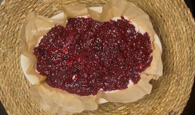 Hurma Tabanlı: Pişmeyen Fit Pratik Cheesecake
