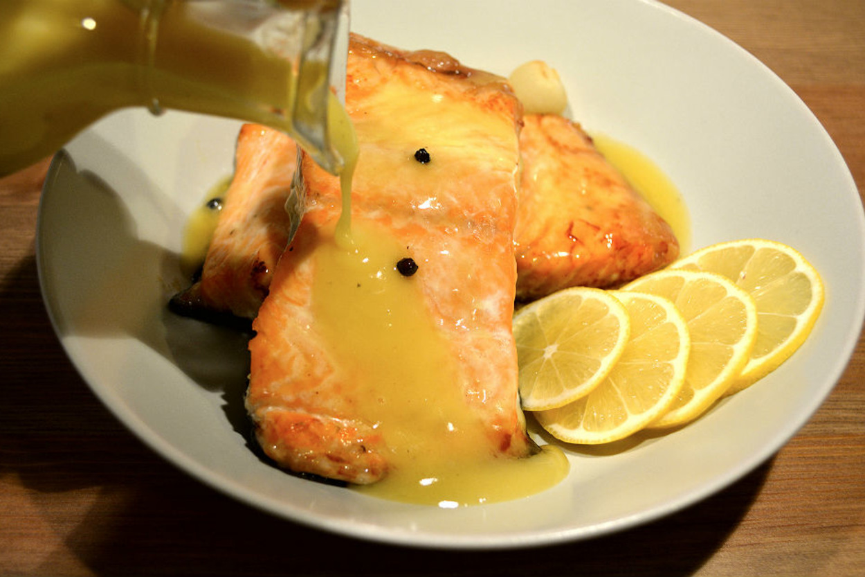 Yemekyolculuğu'ndan: Beurre Blanc Soslu Somon