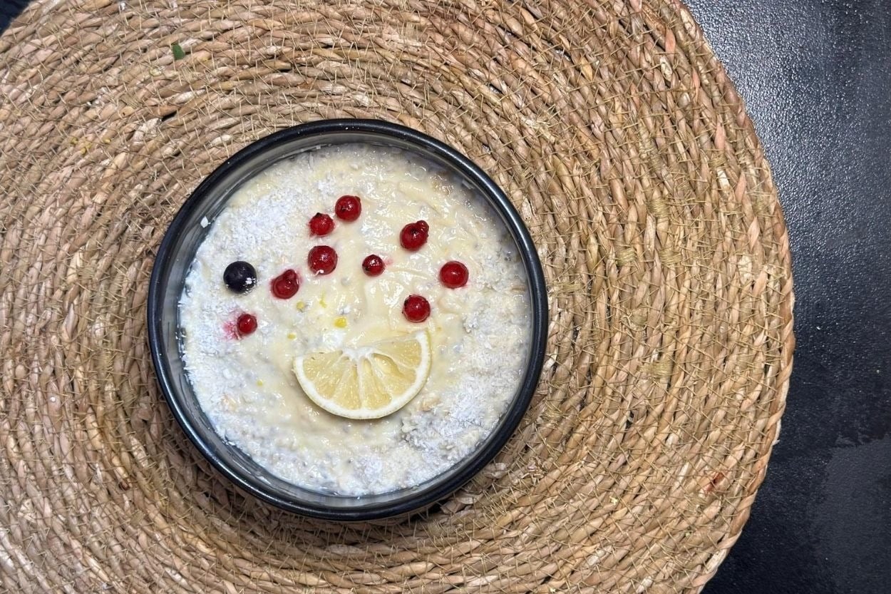 Limon Aromasıyla: Cheesecake Tadında Yulaf Lapası
