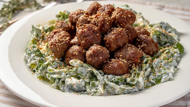 Dengeli ve Doyurucu: Köfteli Semizotu Salatası