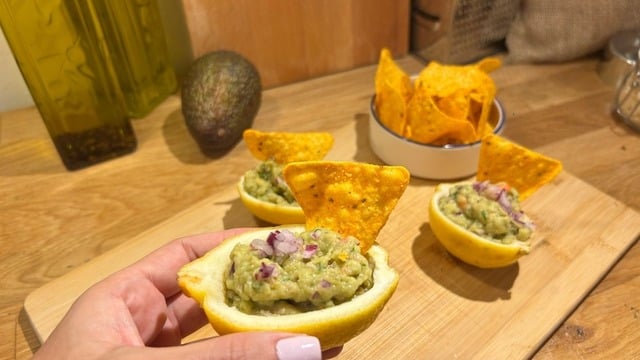 Nachos Sosu: Meksika Usulü Guacamole