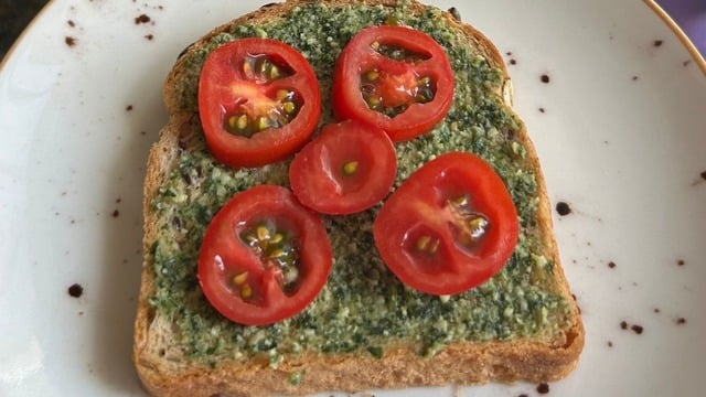 Çok Pratik: Ev Yapımı Kolay Pesto Sos