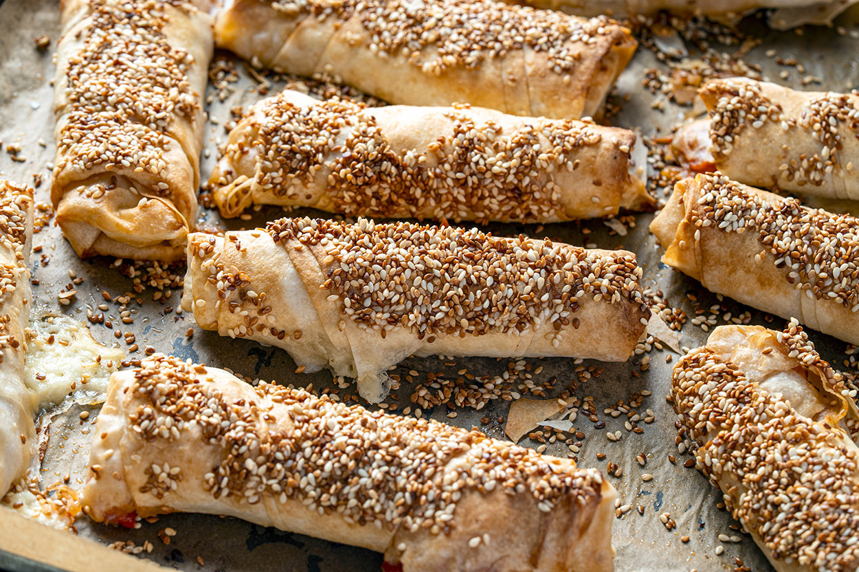 Çıtır Çıtır: Sebzeli Kaşarlı Simit Börek