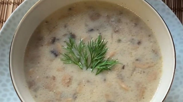 Süt Kokar: Dereotlu Mantar Çorbası