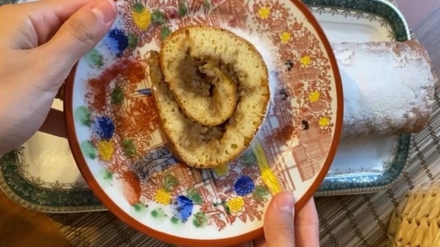 Tarçın Kokusuyla: Elmalı Leziz Rulo Kek