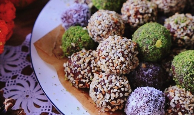 Doğal Tatlılık: Bal Kabaklı Bisküvi Topları