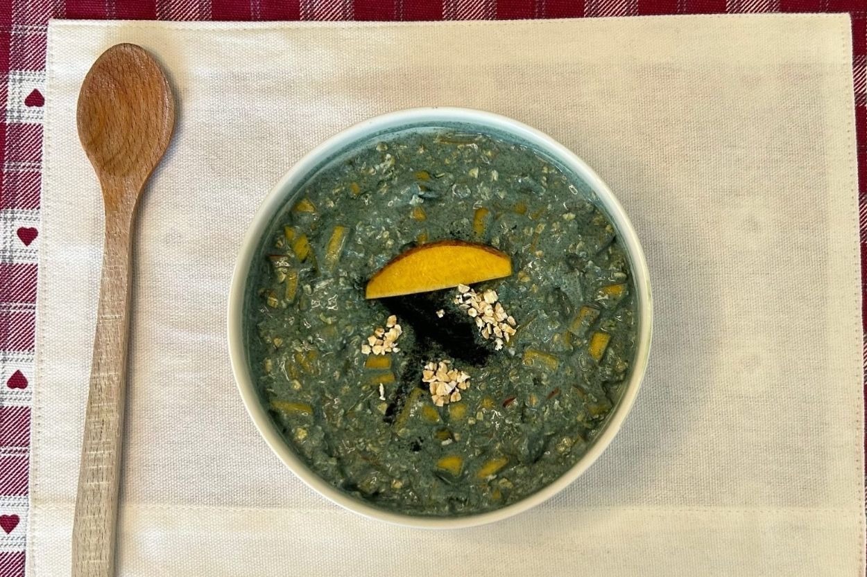 Oldukça Besleyici: Spirulina Bowl