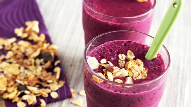 Alışkanlık Yapar: Yeşil Çaylı, Böğürtlenli Smoothie