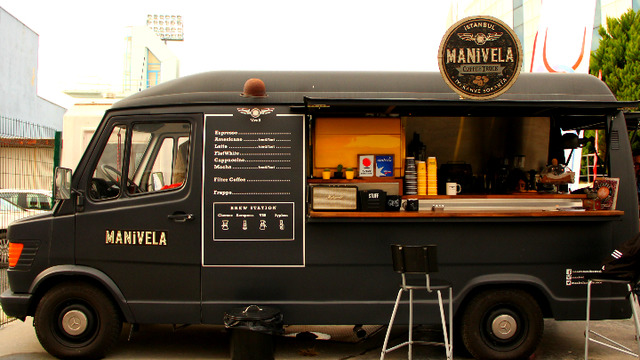 Kahve Aşıklarını Yolundan Alıkoyan Kahveci: Manivela Coffee Truck