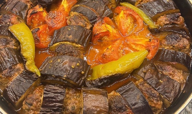 Evde Lokanta Lezzeti: Fırında Pratik Patlıcan Kebabı 