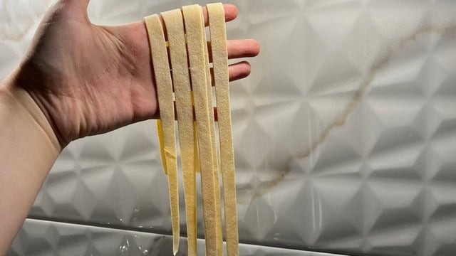 Gerçek Lezzetin Sırrı: Ev Yapımı Makarna Hamuru