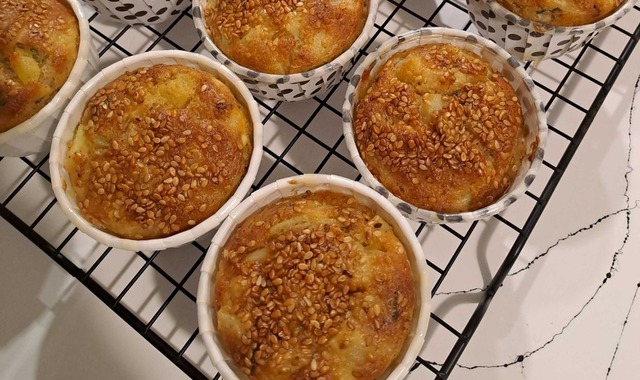 Kahvaltıya Sıcacık Lezzet: Patatesli Peynirli Muffin