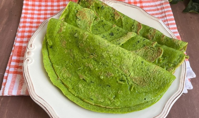 Kahvaltıya Yeşillik Geldi: Ispanaklı Krep