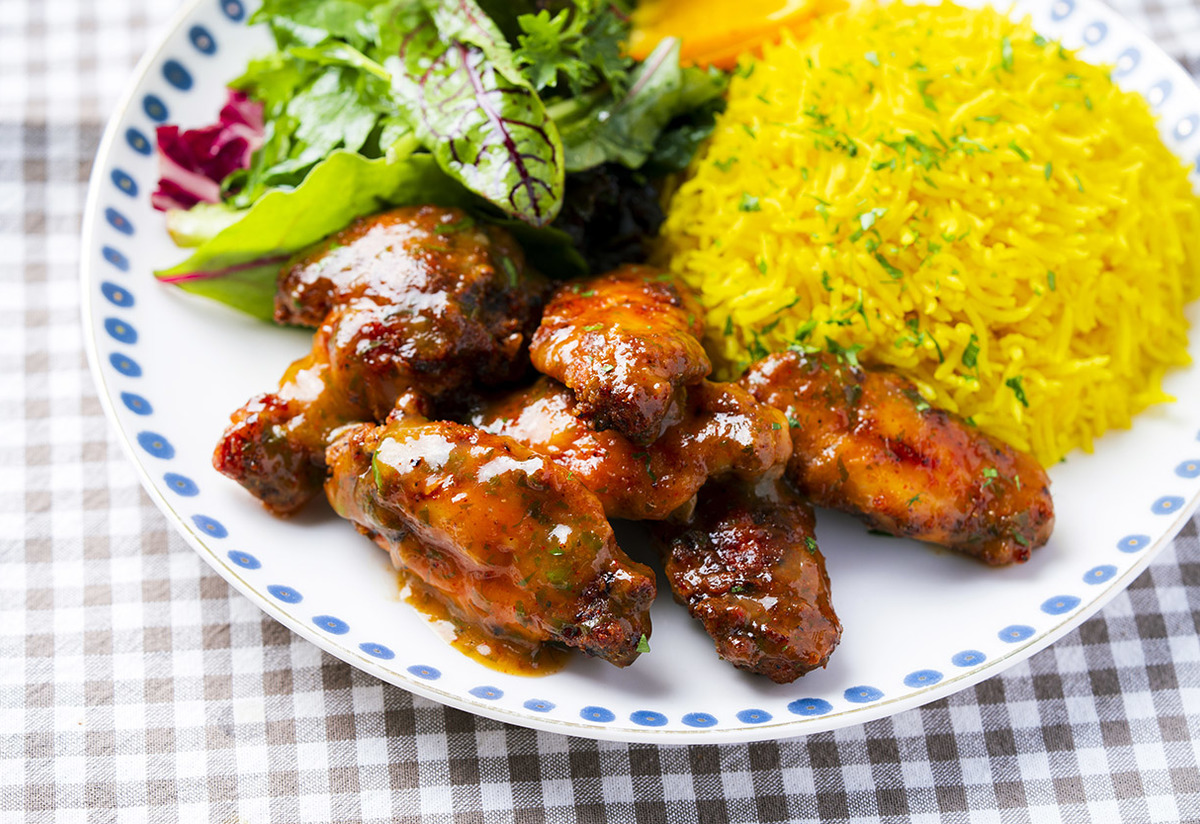 Yanında Zerdeçallı Basmati Pilavla: Portakallı Acılı Kanat Tarifi