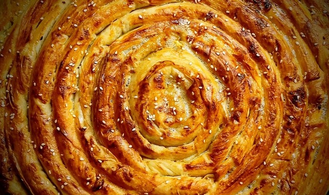 Bir Komşu Hatırası: Sarburma (Patatesli Tatar Böreği)
