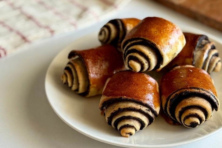 zeytin-ezmeli-pogaca-tarifi