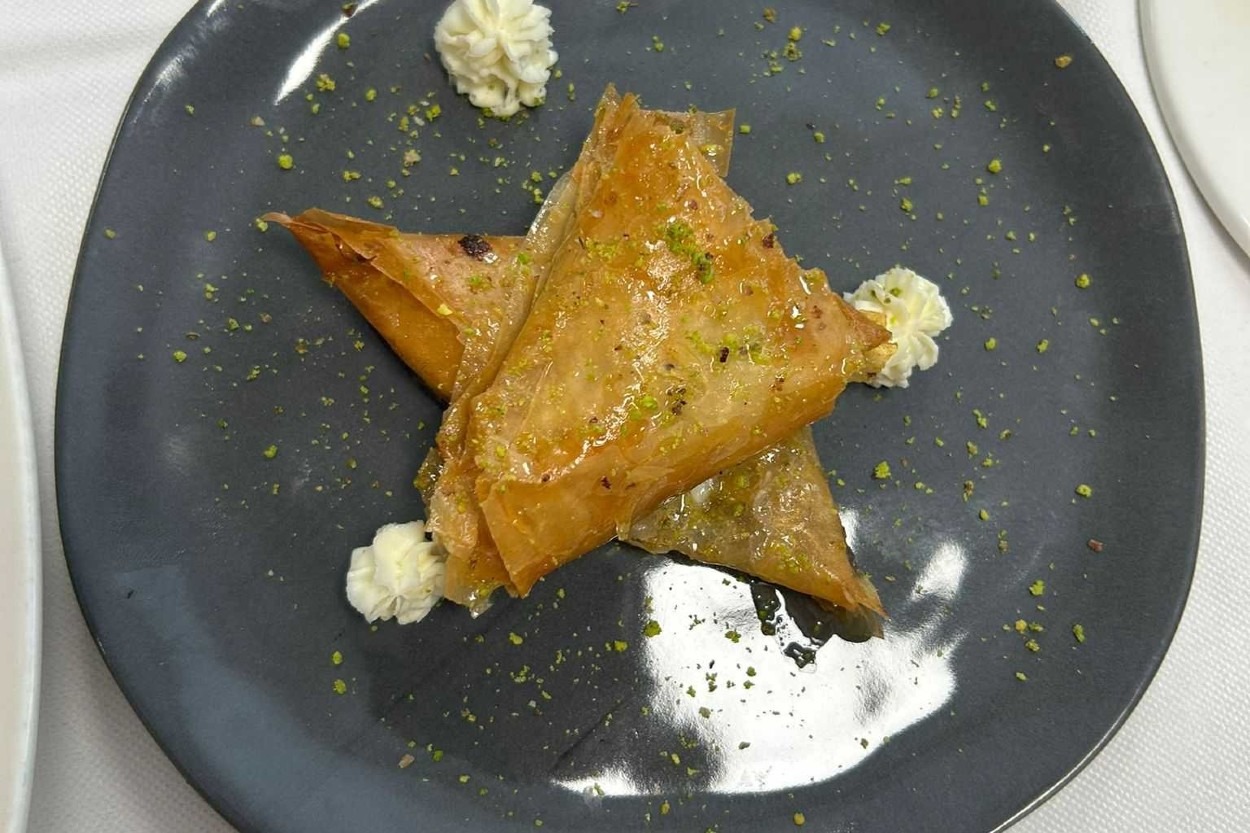 Kaymak da Var: Kadayıf Dolgulu Muska Tatlısı
