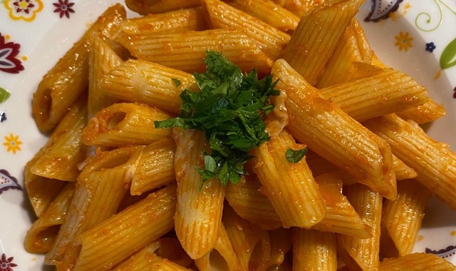En Tatlı Uyum: Soğanlı Sarımsaklı Makarna
