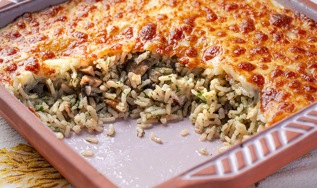 Kremalı ve Kaşarlı: Fırında Mantarlı Pilav