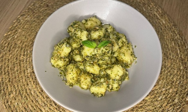 Kalan Yeşilliklerle: Pesto Soslu Yeşillikli Gnocchi