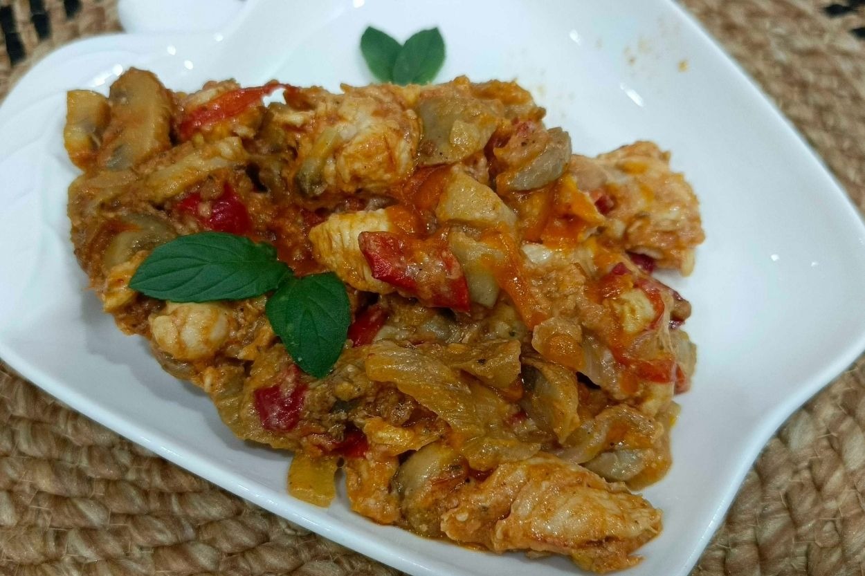 Yumuşacık: Tavada Beşamel Soslu Tavuk
