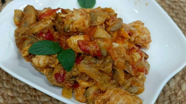 Yumuşacık: Tavada Beşamel Soslu Tavuk