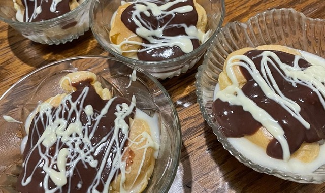 Tek Porsiyonluk: Kasede Kolay Profiterol