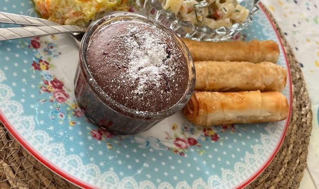 İçi Akışkan Lezzet: Airfryer'da Çikolatalı Sufle